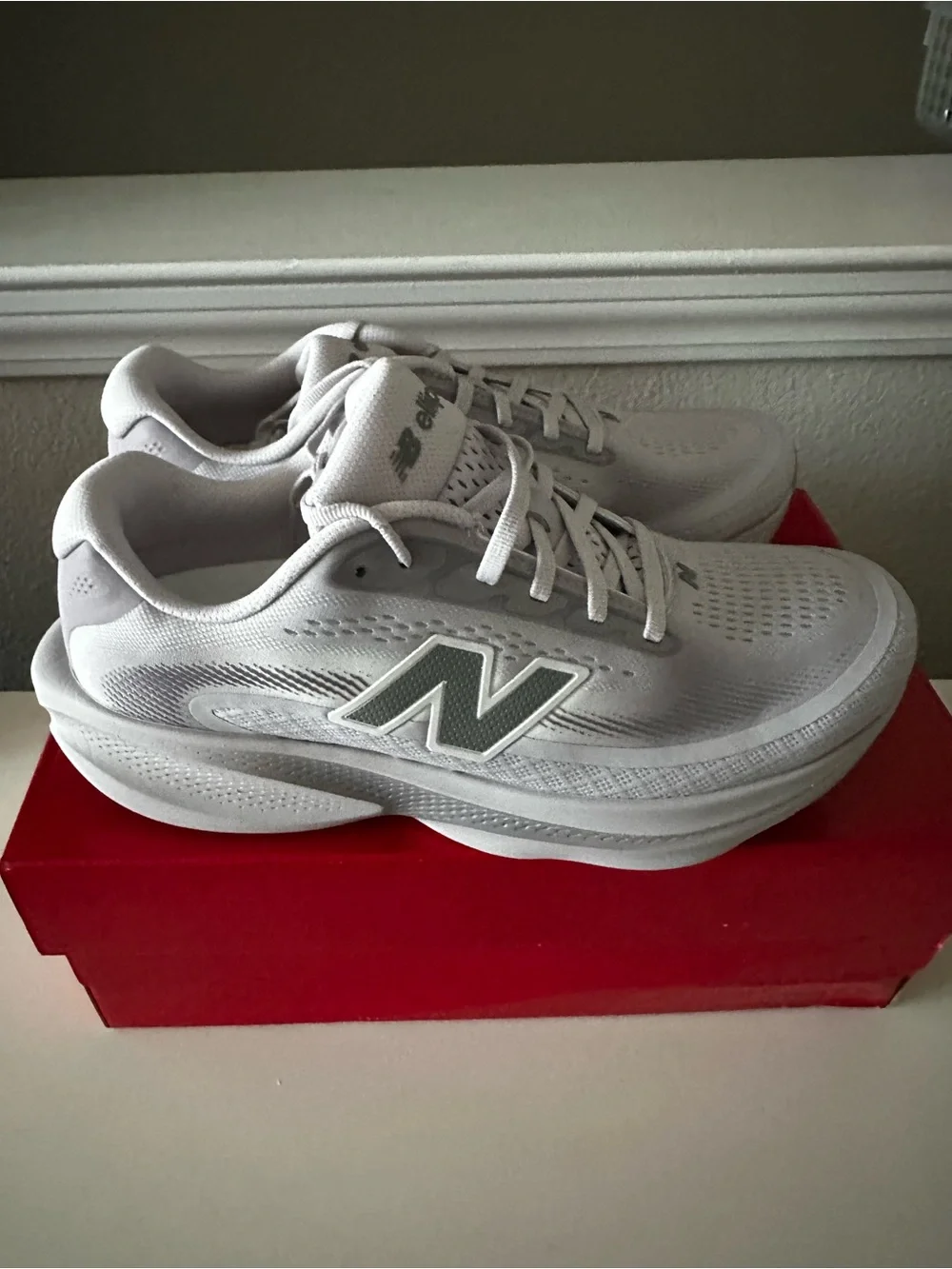 New Balance Women’s Gray/Grey Running Shoes   Women’s size 10 EUR 41 1/2